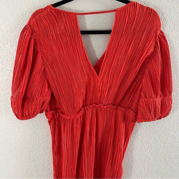 By Anthropologie NWT V-Neck Pleated Slim Midi Dress - Picture 6 of 8